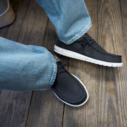 Men Wally Stretch Canvas - Black/White | HEYDUDE