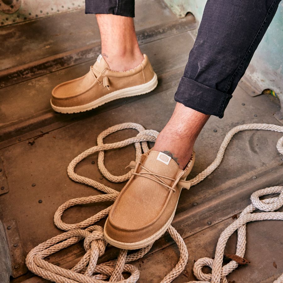 Men Wally Stretch Canvas - Tan | HEYDUDE