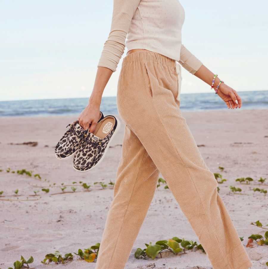 Women Wendy Slip Classic - Leopard | HEYDUDE
