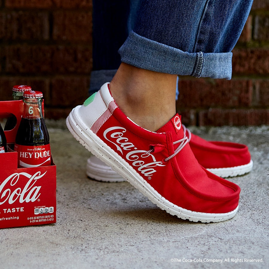 Men Wally Coke - True Red/White | HEYDUDE