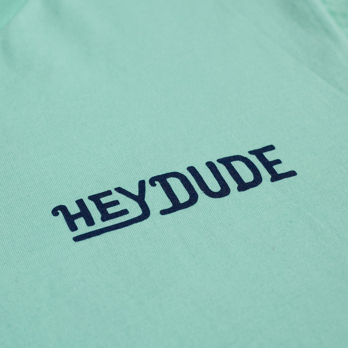Men Surfboard Tree Tee - Frothy Green | HEYDUDE